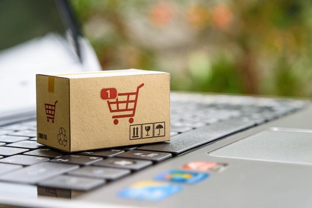 How to Spot Good Deals When Shopping Online